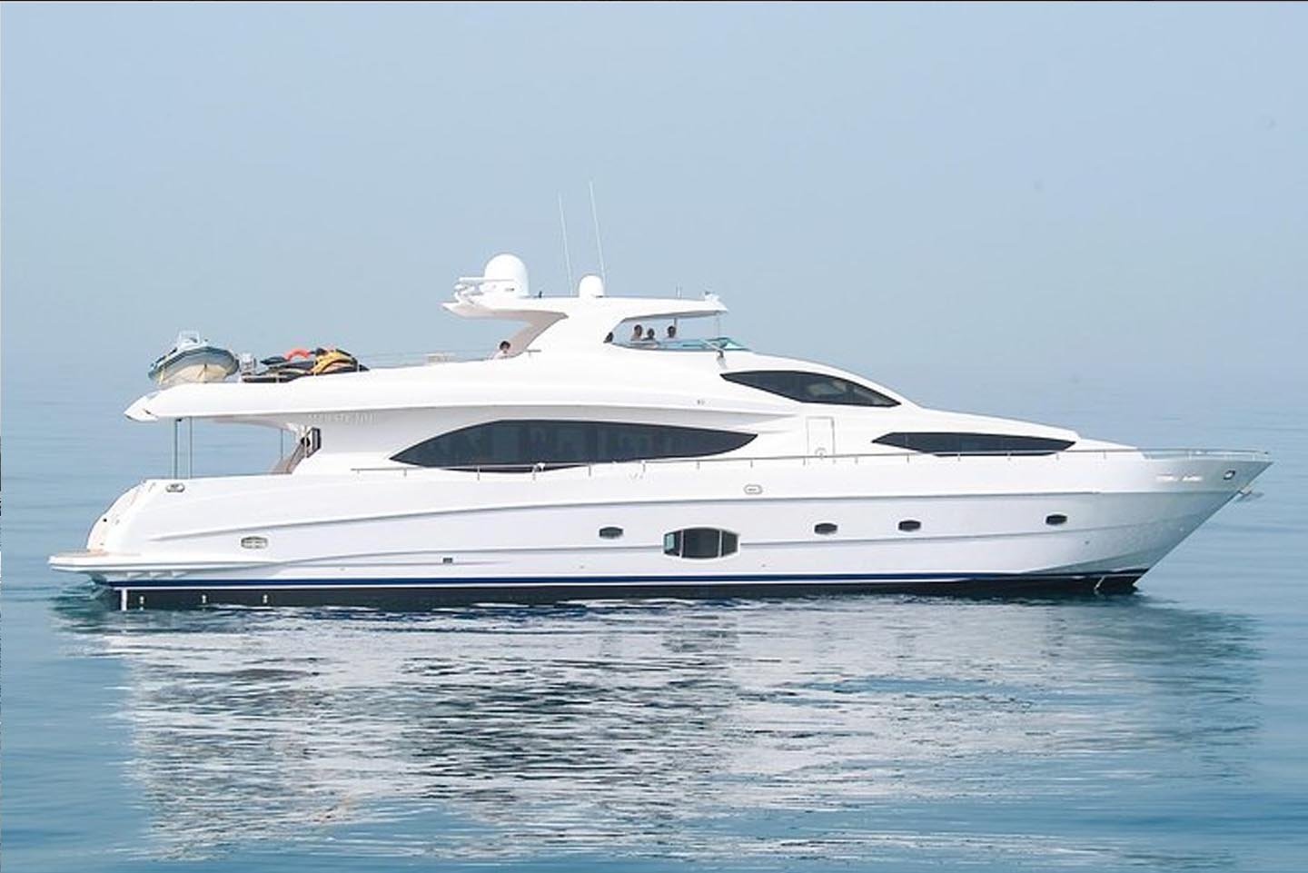 101ft yacht Rental Dubai