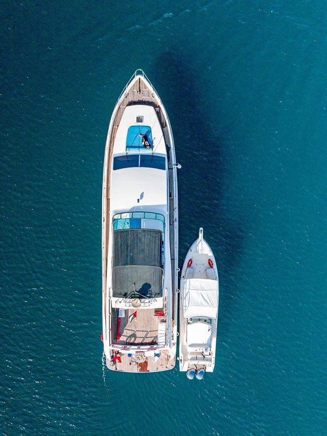 77ft majesty yacht and 36ft boat