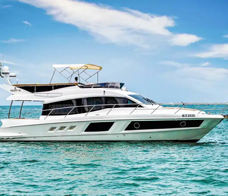 Why you should book a yacht rental Dubai when visiting the city?