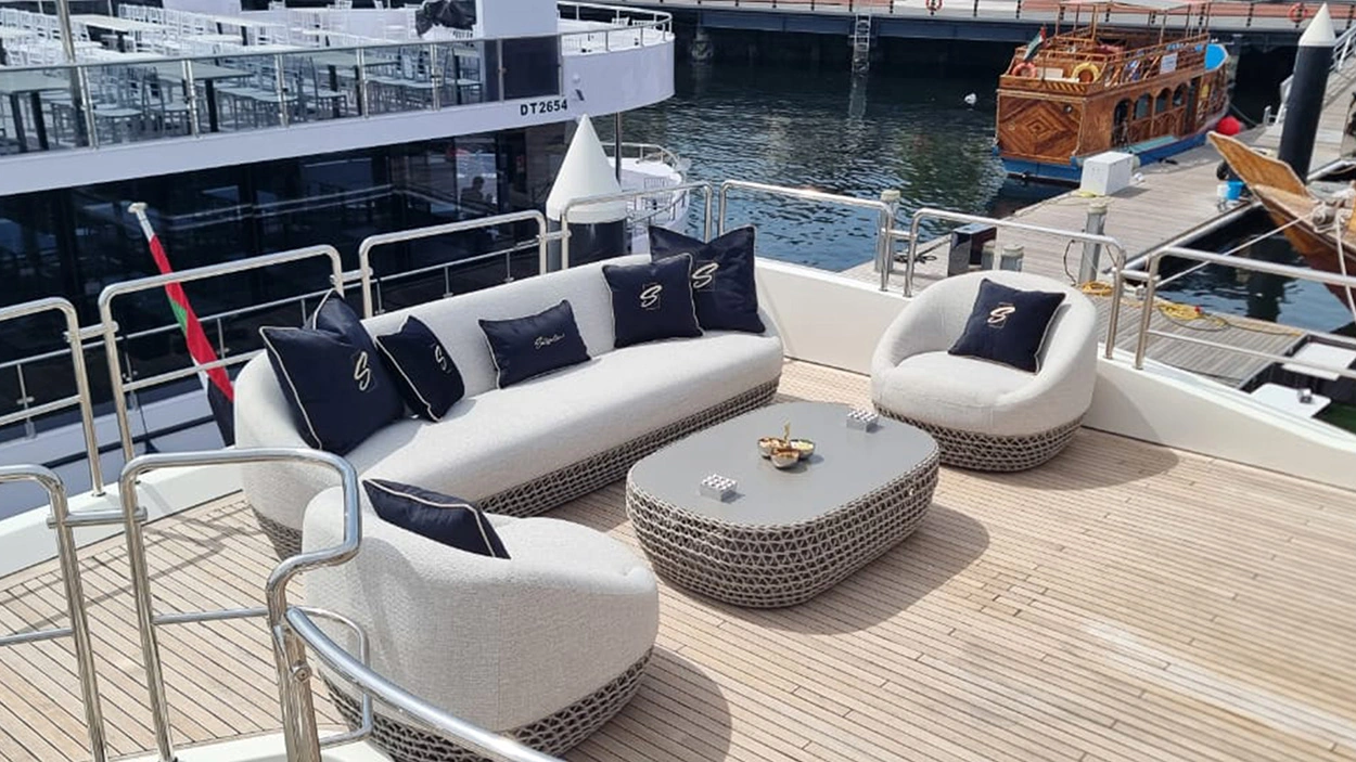 Azimut-88ft-6