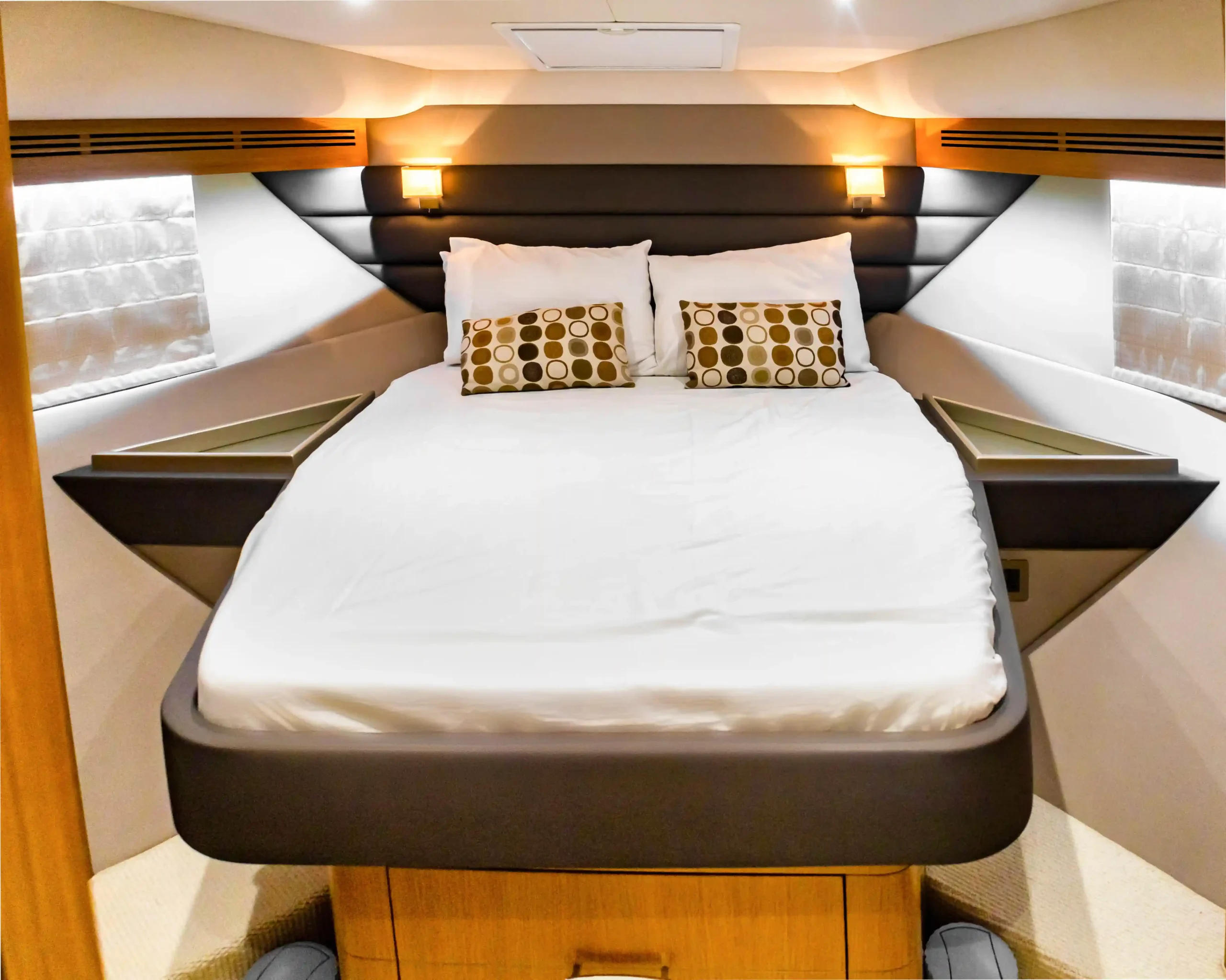 NewYear-48ft-yacht-rental-dubai-8