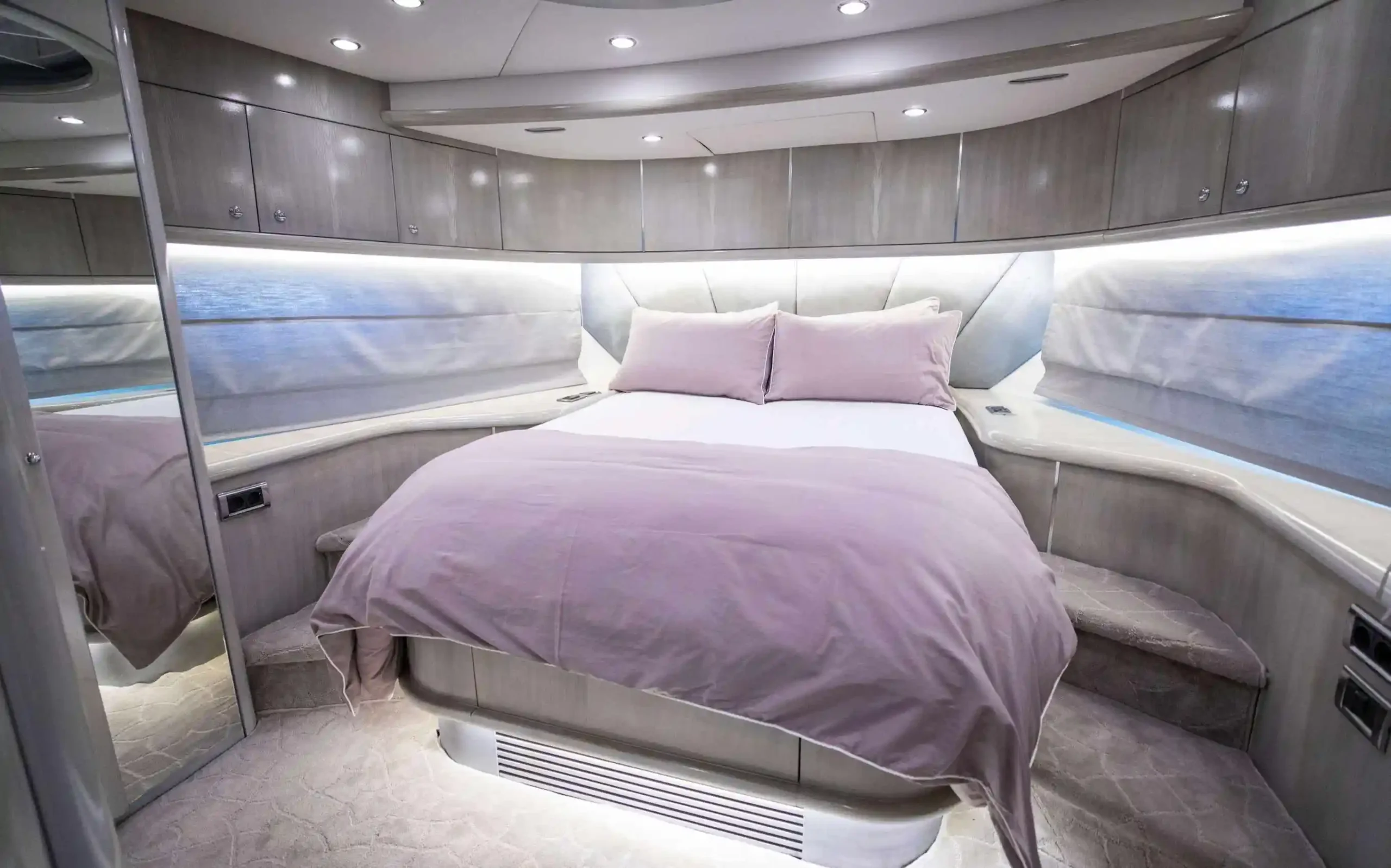 Premium yacht rental Dubai Marina – Black Diamond