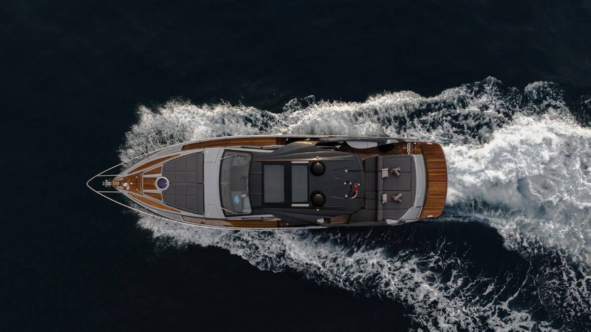 High-performance luxury yacht on Dubai waters